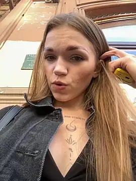 Snapshot of KitteCat chatting on 09/09/25, 08:58 KitteCat online show from 09/09/25, 08:58