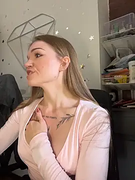 KitteCat online show from 11/18/25, 09:36