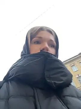 Snapshot of KitteCat chatting on 12/19/25, 07:37 KitteCat online show from 12/19/25, 07:37