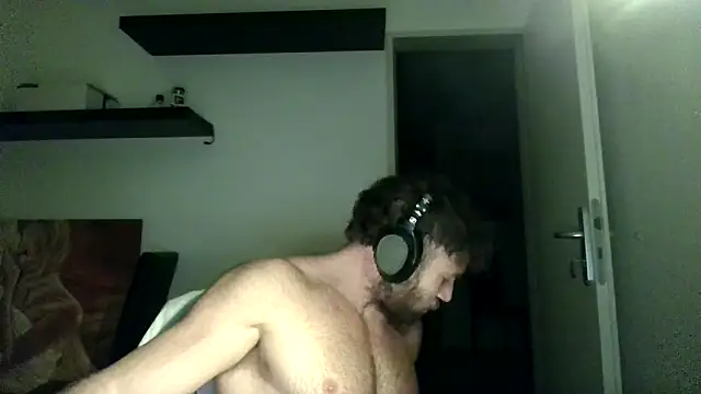 alpha-hunk online show from 10/03/25, 06:49