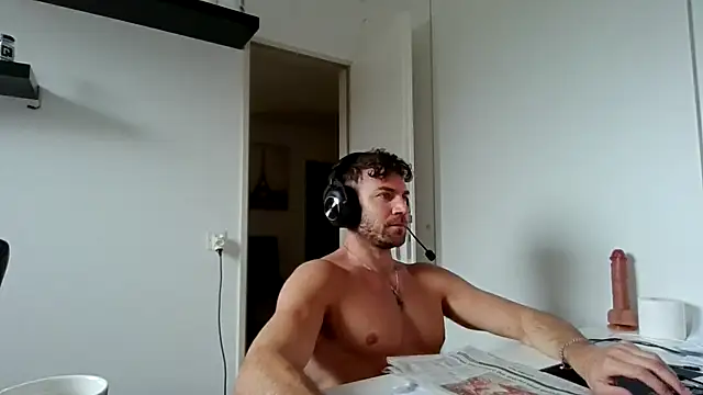 alpha-hunk online show from 04/13/26, 11:37