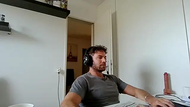 alpha-hunk online show from 04/17/26, 12:30