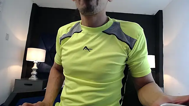 Snapshot of Sr_Magnus_ chatting on 01/31/25, 12:18 Sr Magnus online show from 01/31/25, 12:18