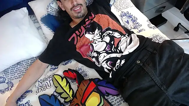 Snapshot of Sr_Magnus_ chatting on 02/06/25, 04:25 Sr Magnus online show from 02/06/25, 04:25