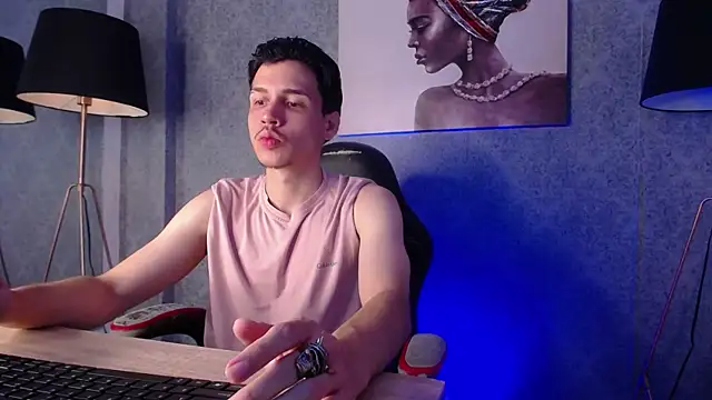 Snapshot of Sr_Magnus_ chatting on 02/09/25, 04:04 Sr Magnus online show from 02/09/25, 04:04