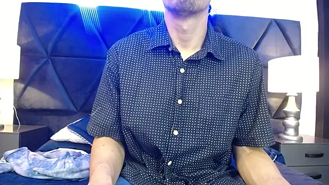 Snapshot of Sr_Magnus_ chatting on 02/16/25, 02:00 Sr Magnus online show from 02/16/25, 02:00