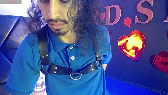 Snapshot of Sr_Magnus_ chatting on 02/28/25, 08:42 Sr Magnus online show from 02/28/25, 08:42