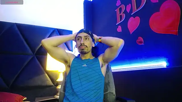 Snapshot of Sr_Magnus_ chatting on 03/04/25, 04:38 Sr Magnus online show from 03/04/25, 04:38