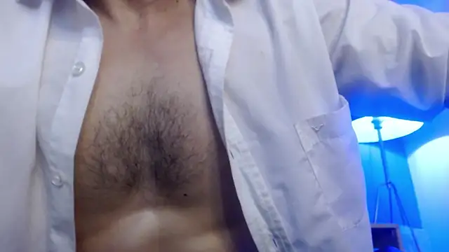 Snapshot of Sr_Magnus_ chatting on 03/21/25, 07:11 Sr Magnus online show from 03/21/25, 07:11