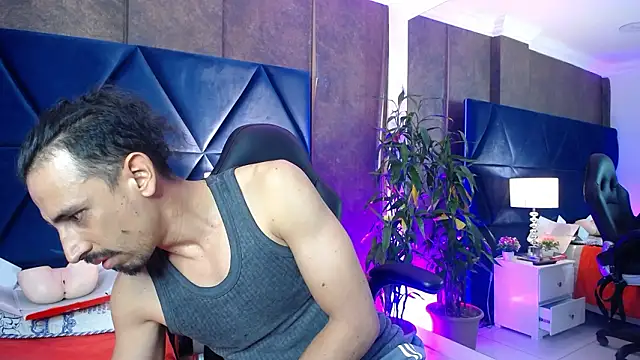 Sr Magnus  online show from 02/10/26, 02:59