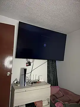 ariiel  online show from 12/08/24, 10:47