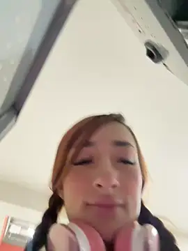 ariiel  online show from 02/22/25, 12:16