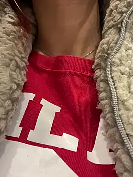 ariiel  online show from 04/19/26, 12:22