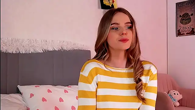 Snapshot of SIlviaBeyt chatting on 10/06/25, 07:22 SIlviaBeyt online show from 10/06/25, 07:22