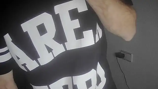 Snapshot of Murcianito chatting on 11/30/25, 06:01 Murcianito online show from 11/30/25, 06:01