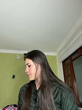 aurora divine online show from 09/20/25, 11:50