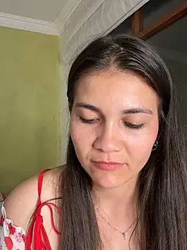 aurora divine online show from 09/21/25, 11:50