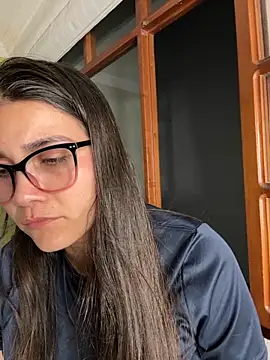 aurora divine online show from 10/13/25, 12:10