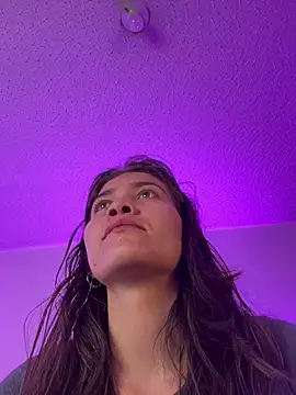 aurora divine online show from 03/26/26, 06:57