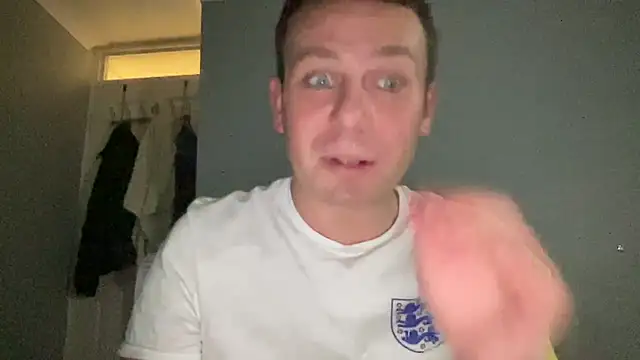 Snapshot of GotItGoin chatting on 09/25/25, 08:23 GotItGoin online show from 09/25/25, 08:23