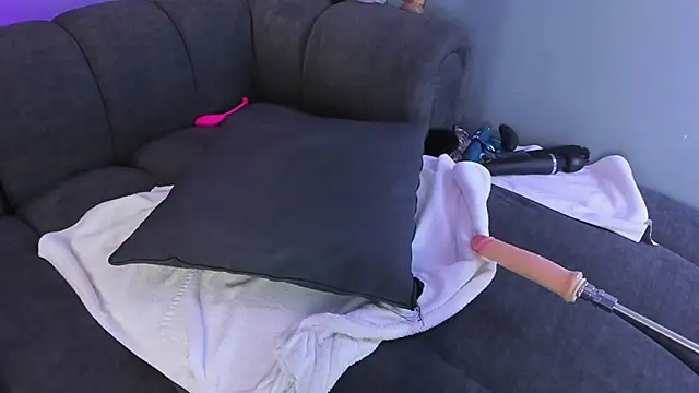 Snapshot of maddy_walker chatting on 02/23/25, 01:57 maddy walker online show from 02/23/25, 01:57