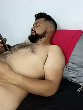 Snapshot of sabor_Latino_bdsm chatting on 09/28/25, 02:22 sabor Latino bdsm online show from 09/28/25, 02:22