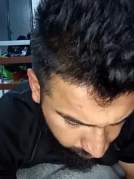 Snapshot of sabor_Latino_bdsm chatting on 11/10/25, 05:45 sabor Latino bdsm online show from 11/10/25, 05:45