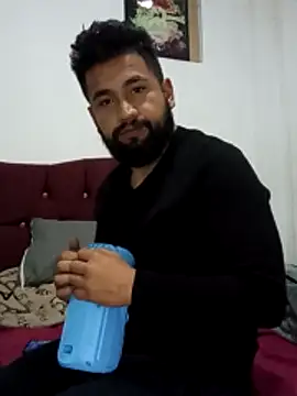 Snapshot of sabor_Latino_bdsm chatting on 11/12/25, 03:23 sabor Latino bdsm online show from 11/12/25, 03:23