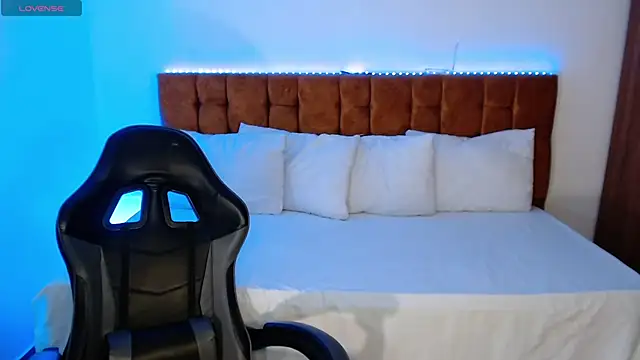 alexiaaross online show from 09/27/25, 01:10