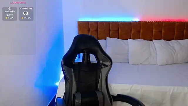 alexiaaross online show from 11/18/25, 11:59