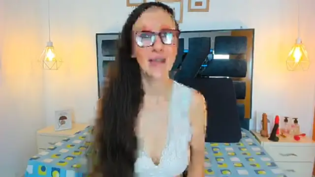 Snapshot of LolaBoobs chatting on 07/05/26, 01:40 LolaBoobs online show from 07/05/26, 01:40