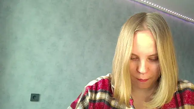 Thalia  Star online show from 02/04/25, 09:07