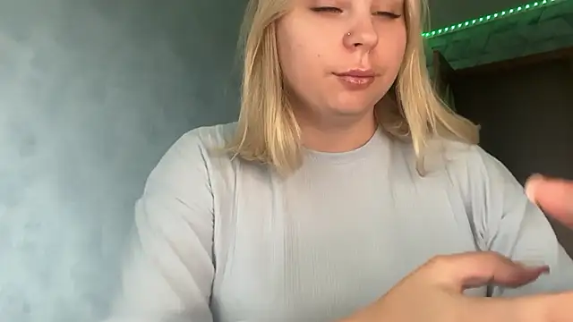 Thalia  Star online show from 10/06/25, 11:07