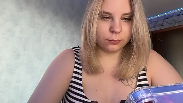 Thalia  Star online show from 02/04/26, 09:04