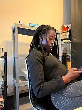 choclatepeaach online show from 11/05/25, 09:04