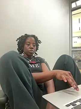 choclatepeaach online show from 03/16/26, 04:33