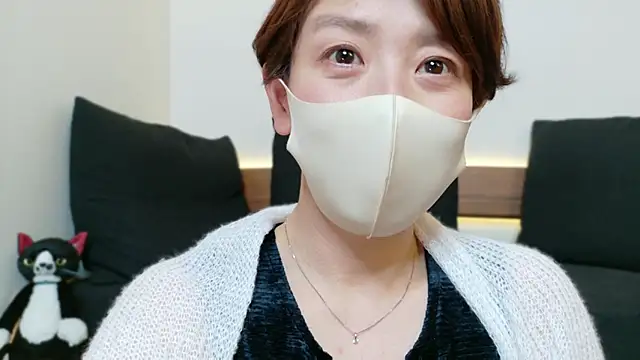 Snapshot of Risa_06 chatting on 01/03/25, 11:57 Risa 06 online show from 01/03/25, 11:57