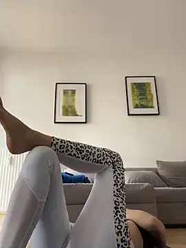 Snapshot of -OLYA- chatting on 03/17/25, 10:06 -OLYA- online show from 03/17/25, 10:06