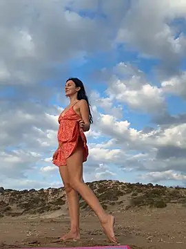 Snapshot of -OLYA- chatting on 10/14/25, 02:07 -OLYA- online show from 10/14/25, 02:07