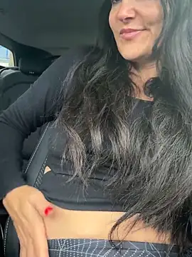 Snapshot of -OLYA- chatting on 11/17/25, 01:06 -OLYA- online show from 11/17/25, 01:06