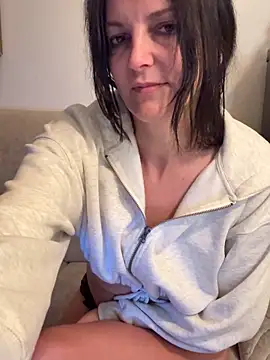 Snapshot of -OLYA- chatting on 11/19/25, 03:06 -OLYA- online show from 11/19/25, 03:06