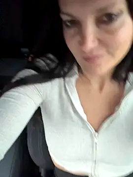 Snapshot of -OLYA- chatting on 11/20/25, 06:57 -OLYA- online show from 11/20/25, 06:57