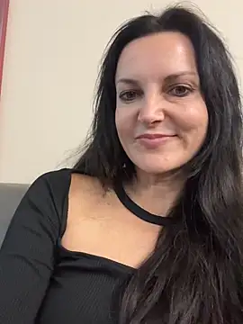 Snapshot of -OLYA- chatting on 12/23/25, 08:23 -OLYA- online show from 12/23/25, 08:23