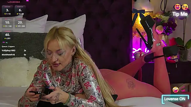 MazeSin online show from 02/09/25, 03:43