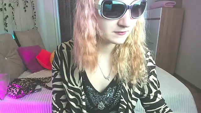 Miss Elsa  online show from 02/07/25, 03:45