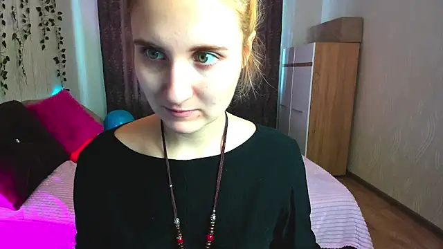 Miss Elsa  online show from 02/15/25, 03:52