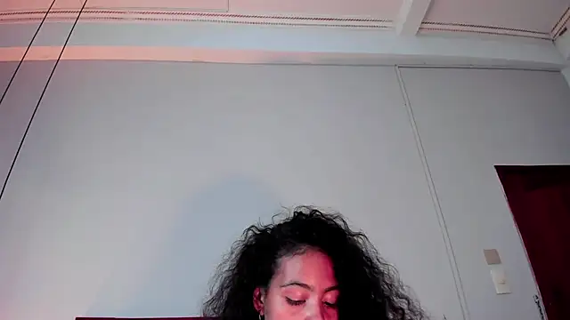 Snapshot of AntonellaHall_ chatting on 01/08/25, 06:31 AntonellaHall online show from 01/08/25, 06:31