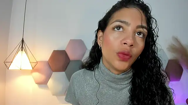 Snapshot of AntonellaHall_ chatting on 02/20/25, 11:53 AntonellaHall online show from 02/20/25, 11:53