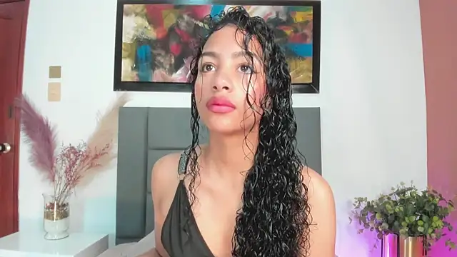 Snapshot of AntonellaHall_ chatting on 03/05/25, 11:49 AntonellaHall online show from 03/05/25, 11:49