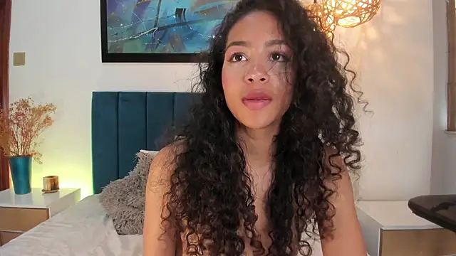 Snapshot of AntonellaHall_ chatting on 03/11/25, 03:12 AntonellaHall online show from 03/11/25, 03:12